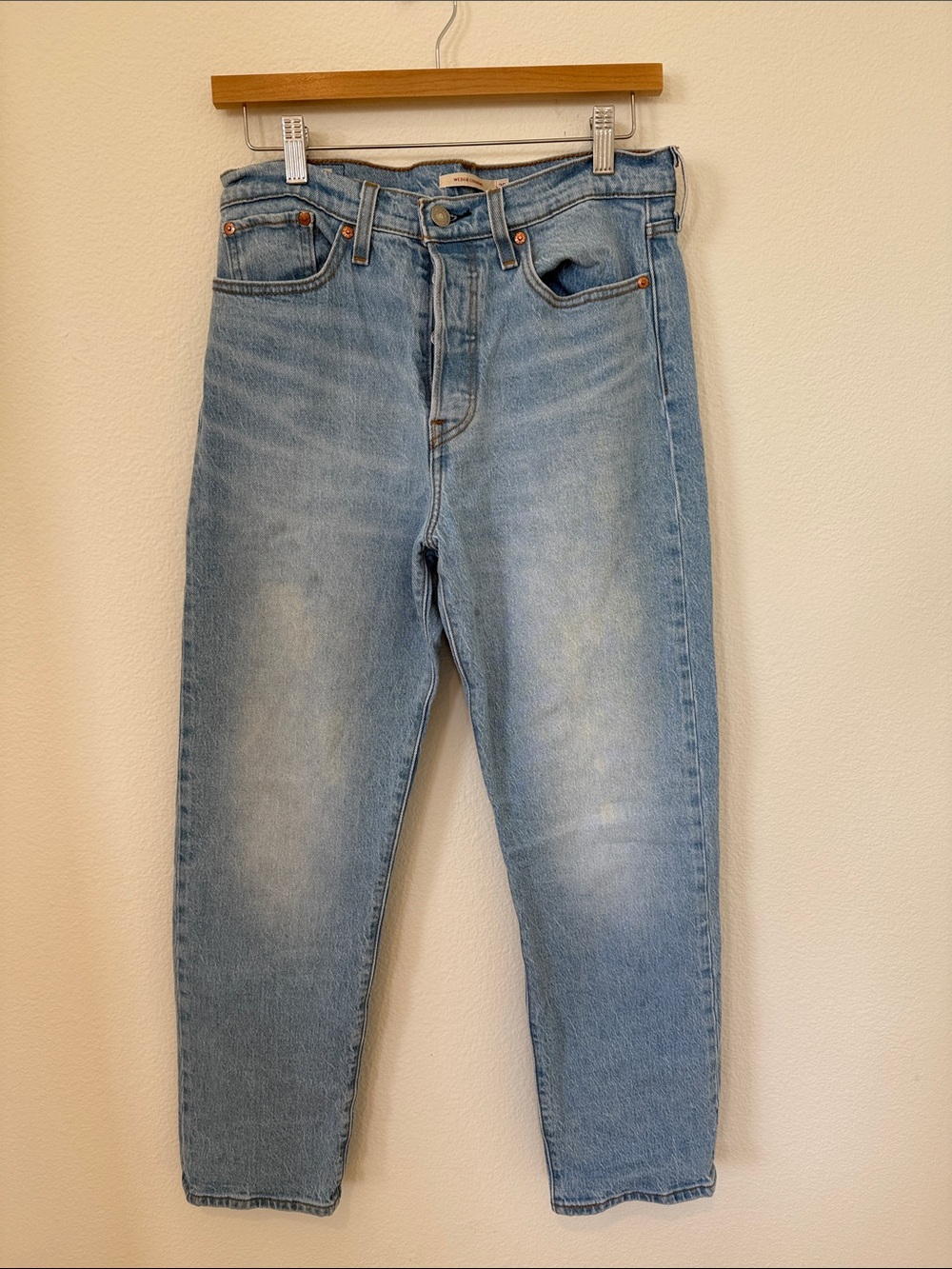 Levi's Wedgie Straight Pale Blue High-Rise Straight Leg Jeans 29